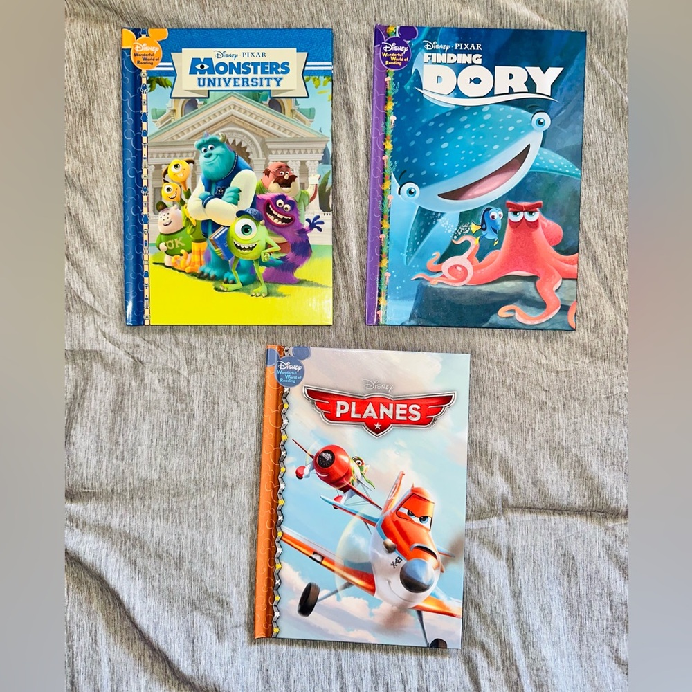 New Disney Book Bundle - Picture 5 of 5
